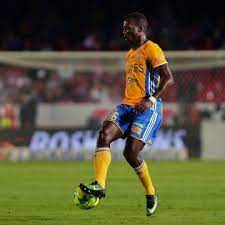 The spanish club also confirmed with a statement the agreement for the sale of the. Ex Tigres Luis Advincula Denuncia Al Rayo Vallecano Por Incumplimiento De Pago