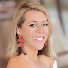 Paulette Wolf's Instagram, Twitter & Facebook