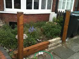 Add a modern touch with a large evergreen yucca, then underplant it with lavenders, tea roses, and peonies. Free Garden Design Advice Front Garden Design Earth Designs