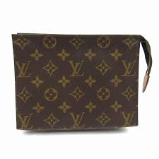 Imprimé monogrammé, finitions en métal doré, patch logo intérieur, fermeture zippée sur le dessus, poche intérieure plaquée, doublure en cuir. Louis Vuitton Pochette Toilette 19 Pouch M47544 Product Code 2101214730443 Brand Off Online Store