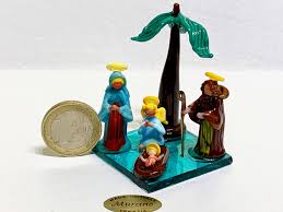 Maybe you would like to learn more about one of these? Christmas Miniature Nativity Small Murano Glass Nativity Set Etsy Miniatures Nativity Set Murano Glass