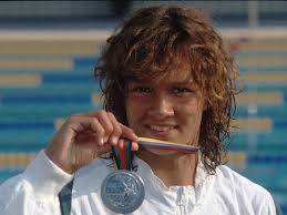 Sie wird weltmeisterin in 200 m freistil und schwimmt gleichzeitig neuen weltrekord. Franziska Van Almsick Hall Of Fame Des Deutschen Sports