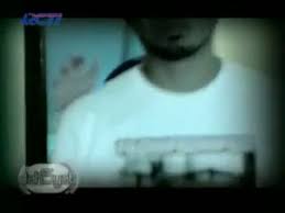 Apa gu~nanya berbi~cara jika hati tak. Sufi Rashid Aku Sanggup Lirik Video Video Phoneky