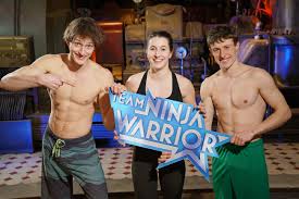 Die 5 besten ninjas aus „ninja warrior germany allstars sind: Team Ninja Warrior Team Taraxacum Mit Moritz Hans Lilli Kiesgen Und Kim Marschner Starsontv