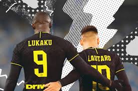 Bermain dalam 17 laga, bomber asal belgia itu mampu menyarangkan 12 gol. Inter Milan S Throwback Striker Partnership Is Why It Can Win Serie A Sbnation Com