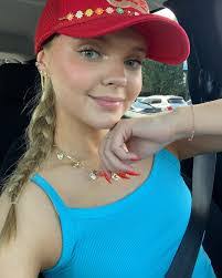 Raina Johnson's Instagram, Twitter & Facebook