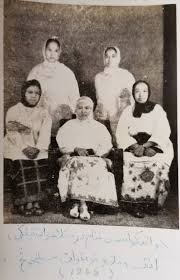 * ungku maimunah binti ungku abdul majid (d. Pada 17 September 1946 Yang Sekolah Sri Johor Bahru Facebook