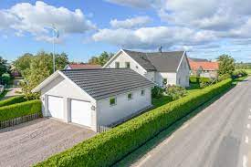 Dubbelgarage Med Gastrum Gastrum Fastighetsmaklare Enkelhet