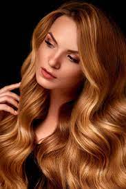 To go for this stunning outlook of your hair you need to nice dark honey blonde hair dye like revlon colorsilk luminista vibrant color for dark hair, honey blonde that not only make your hair appear vibrant but also look natural. 30 Shades Of Sunny Honey Blonde To Lighten Up Your Hair Color