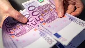 Kalender, gutscheine und karten ausdrucken. Bundesbank Verlangert Ausgabe 500 Euro Schein Bekommt Gnadenfrist N Tv De