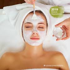 Resolución de belleza para este año: Hacer tiempo para un Peeling o Facial  Profesional en cada cambio de temporada para una limpieza profunda que  elimine impurezas. Luce una piel de porcelana libre