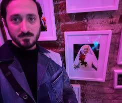 We had a blast at Alan Cumming's preferred brooch maker and my friend  @zerowastedaniel NYFW flower market party. Was I the first person to try