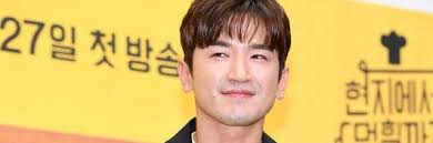 Lee Minwoo Dances 'Wild Eyes' with Fan Kwon Ddoddot Before Wedding