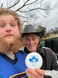 I personally did not know Greg Welch and had never had the pleasure of  playing a round with him but felt honored to be asked by Buffy Householder  if I could dye