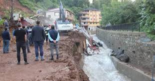 Ri̇ze'de kayip sayisi 4'e yükseldi̇; Ctx4vlqpmeg Qm