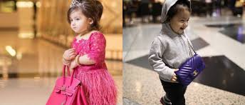 Aaisyah dhia rana was born on november 01, 2014 in malaysia under the lucky star sign of the scorpio. Melaram Beg Tangan Mahal Foto Comel Aaisyah Dhia Rana Jadi Perhatian Gempak