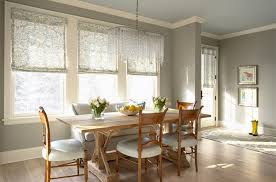 Create coziness in your farmhouse dining room with layers of natural wood tones combined with woven jute accents. Simple And Stunning 15 Farmhouse Dining Room Designs Home Design Lover