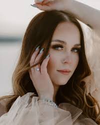 𝐉𝐀𝐘𝐂𝐄𝐄