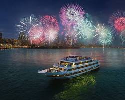Image of Boat tour on the Hudson River on New Year's Eve