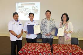 Sebuah yayasan dapat didirikan oleh satu atau lebih orang, menjadi sebuah badan hukum. Studi Banding Majlis Guru Besar Daerah Tampin Negeri Sembilan Malaysia Ke Sd Taruna Bakti Bandung Yayasan Taruna Bakti