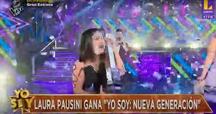 Imitadores de christina aguilera, mon laferte, pedrito fernández y luis miguel, ex participantes de yo soy kids, volverán a la pantalla de lati. Imitadora De Laura Pausini Alzo El Trofeo De Yo Soy Nueva Generacion