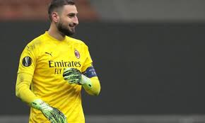 Gianluigi donnarumma has wads of fake money thrown at him by italy fans as the azzurri u21 side defeat denmark at the european championships. Milan The Tug Of War With Raiola Continues For Donnarumma The Background Of The Renewal Negotiations First Page World Today News