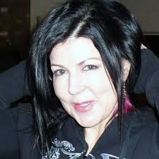 Laura Kilborn's Instagram, Twitter & Facebook