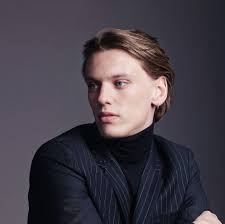 Max Woods — Jamie Campbell Bower as Dorian Gray pls