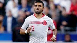 Kariyerine yeşilköy altyapısında başlayan umut meraş, 2014 yılında boluspor'a transfer oldu ve geçtiğimiz yıl bursaspor'a geçti. Milli Futbolcu Umut Meras In Annesine Santaj Fotograflari Ogluna Yollariz Medya