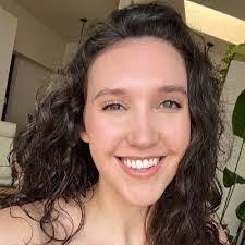 Vicki Hepler's Instagram, Twitter & Facebook