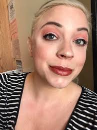 Mint tones and glowing Jade, a beautiful result. 💚