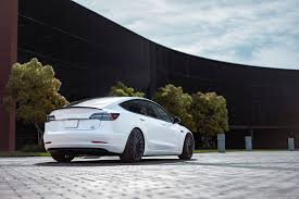 Din martie, modelul tesla y va fi disponibil pentru prima dată în românia. Ohm Wheels Proton