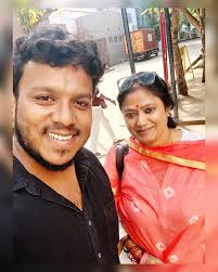 chennai days 🎼 met beautiful singer & artist @singer_srilekha mam😊😊🎼