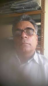 Hindu arora unmarried boy from punjab born year 1973,eggitarion, own  garment shop.height 5 feet 5 inch.all Indian girls punjabi or hindi  speaking preferred. Come inbox.