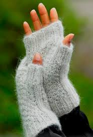 The easy stitch makes its best option for beginners; Fingerless Gloves Pattern Knit Fingerless Gloves With Our Free Pattern