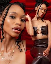 Ona dedicates award to late sister figure