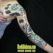 Hình tattoo ở ngực vốn là một vị trí đắc địa, đặc biệt đối với đấng mày râu. 101 Hinh XÄƒm Báº¯p Tay Ä'áº¹p Nháº¥t Hinh XÄƒm Tá»« Ngá»±c Qua Vai Ä'áº¹p Nháº¥t Sieu Thá»‹ Hinh XÄƒm Tattoos Body Tattoos Irezumi Tattoos