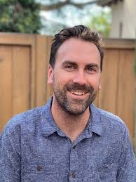 Ian Stiles's Instagram, Twitter & Facebook