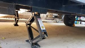 Rv stabilizer jacks are essential for preventing bouncing and swaying. Leveling Scissor Jack 24 Lift 5 000 Lbs Stromberg Carlson Camper Jacks Jsc 24 Ind