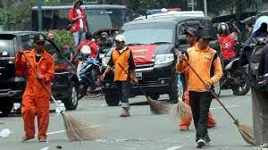 Dilansir dari oddity central, selama 30 tahun bekerja sebagai penyapu jalanan di shenyang, provinsi liaoning, china. Cara Menjadi Sapu Jalanan Cara Menjadi Sapu Jalanan Tersedia Ratusan Lowongan Kerja Di Dinas Kebersihan Dki Jakarta Merdeka Com Sebenarnya Banyak Di Antaranya Memiliki Lebih Dari Dua The Stories