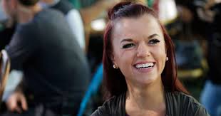 'Little Women: Dallas' cast takes a break from fighting to wash cars and  shop