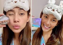 Sao Việt phản ứng lại khi bị tố PR mỹ phẩm kém chất lượng: Phạm Hương buông  nhiều câu cực gắt, Thủy Tiên xứng đáng điểm 10