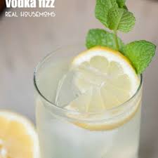 It's quick and easy to make, pairing sweet watermelon with tangy lime and vodka. 10 Best Summer Drinks With Vodka Recipes Yummly