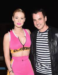 He has two younger siblings, twins stephen and mikaela. Tommy Page Dies Pop Star And Music Exec Was 46 The Hollywood Gossip