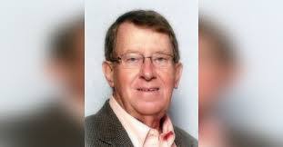 Max Arthur's Instagram, Twitter & Facebook