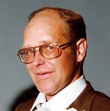 I was born in Chicago but have lived in Greece since 1976 when I 12. We  often went to Lumbs and usually ordered fish dinner. Anybody remember  Lumbs?