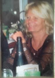 Could any skilled person out there edit the bottle out of this picture? I'd  be very appreciative. 🙏 ❤️