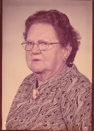 Wincie Coble was born March 19, 1907 to Q.E.C. and Phronia (Whitley) Coble.  She grew up