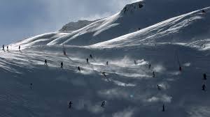 Bundeskanzler sebastian kurz begründete dies am sonntag in wien damit, dass ansteckendere. Coronavirus Momentous Errors Worsened Austria Ski Resort Outbreak Bbc News