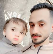 وسط زحمة اليوم… وعقلك مشغول بألف حاجة، علبة #كشري_الخديوي هي اللي بتسندك من  غير ما تفكر كتير.. جاهزين دايماً برقم واحد 19581 🏍